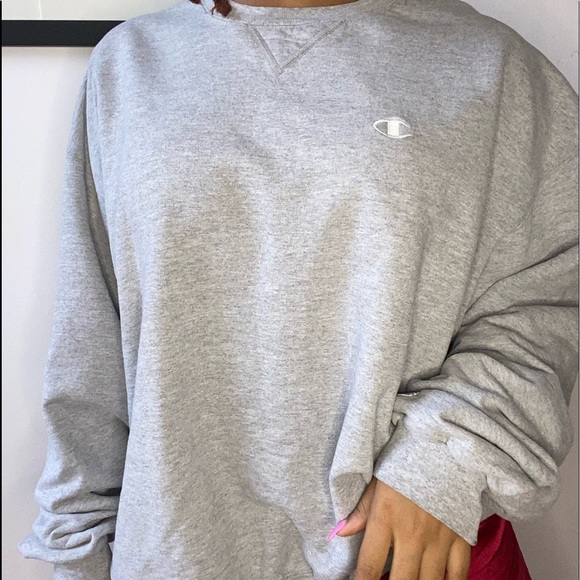 Champion Sweatshirt - Picture 6 of 7